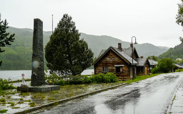 Hol gamle kyrkje