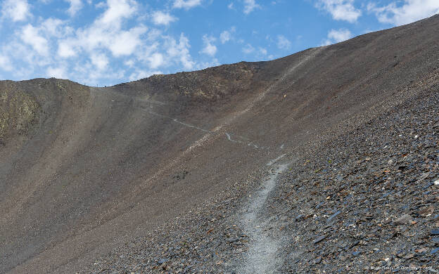 Vrcholová partie Atsunta pass (3510 m)