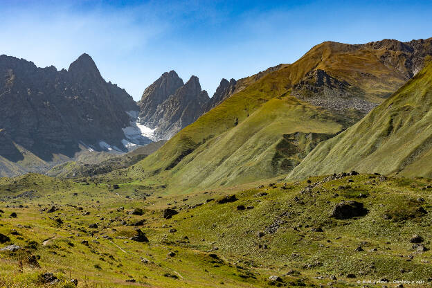 Asatiani peak (3842 m)