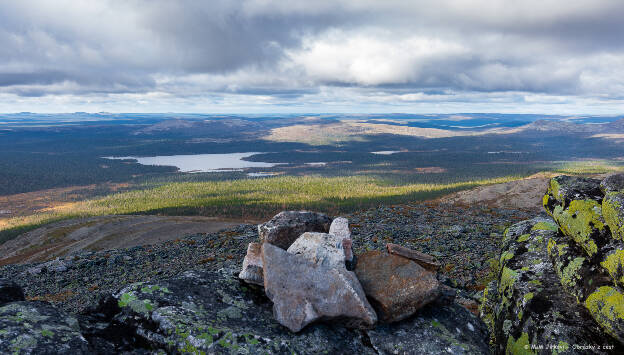 Luirojärvi z vrcholu Sokosti