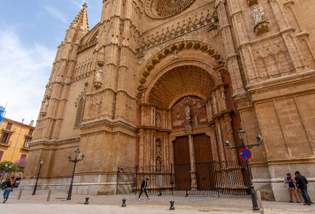 Palma - Catedral de Mallorca - boční vstupní portál