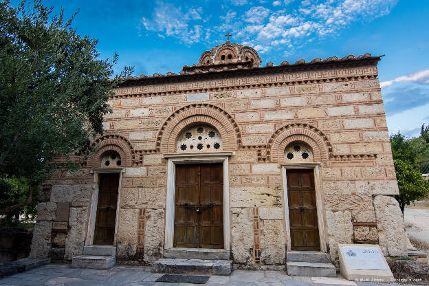 Athény - pod Acropolis - Agioi Apostoloi Athina