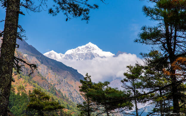 Teoreticky Everest view