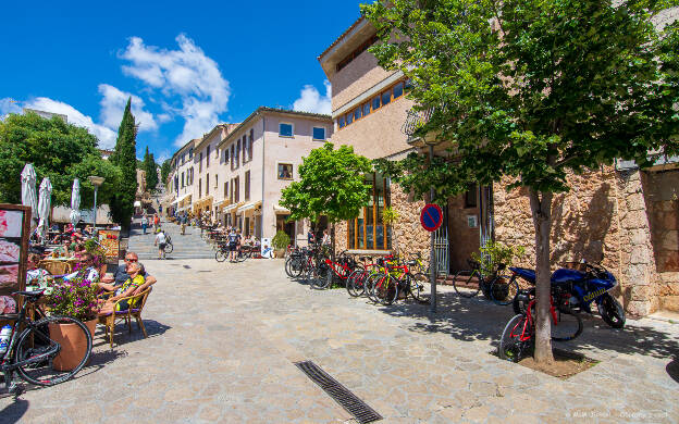 Pollença - Plaça Seglars