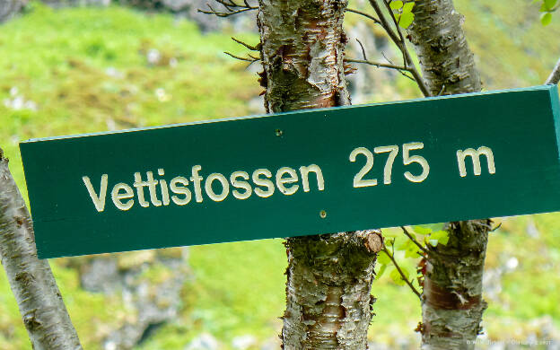 Vettisfossen 275m