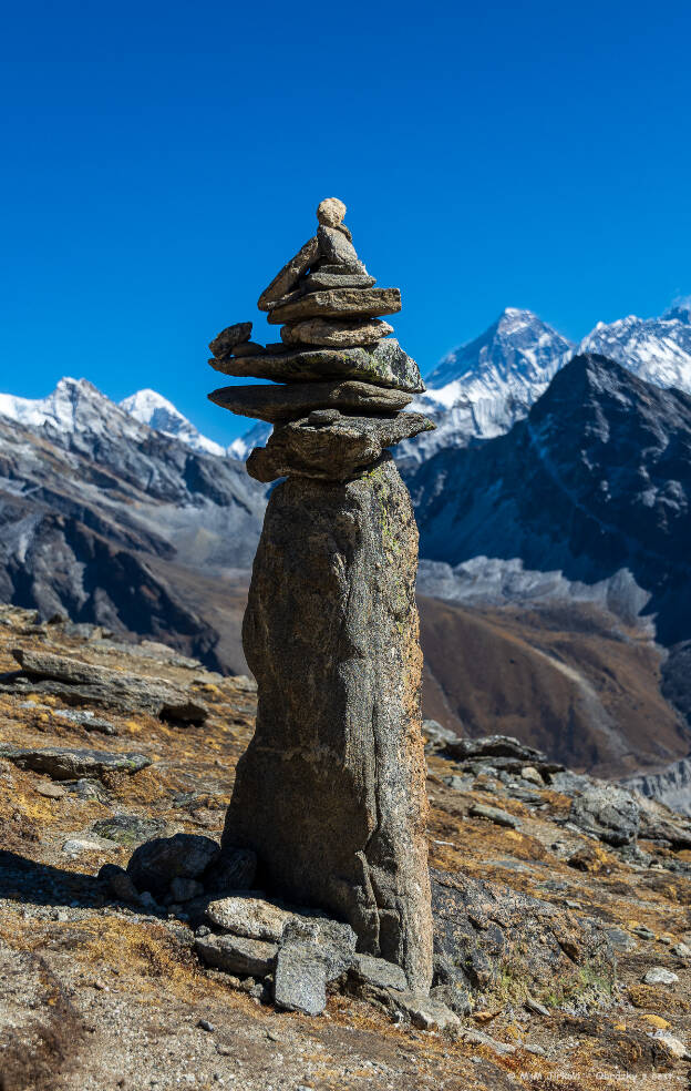 Mužíci cestou na Gokyo Ri